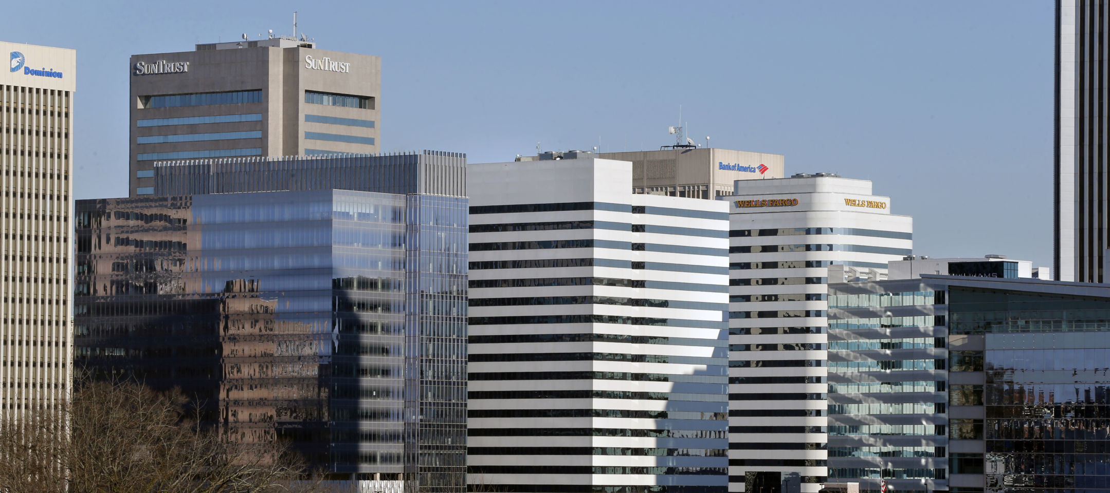 SunTrust Plaza -- 400 feet